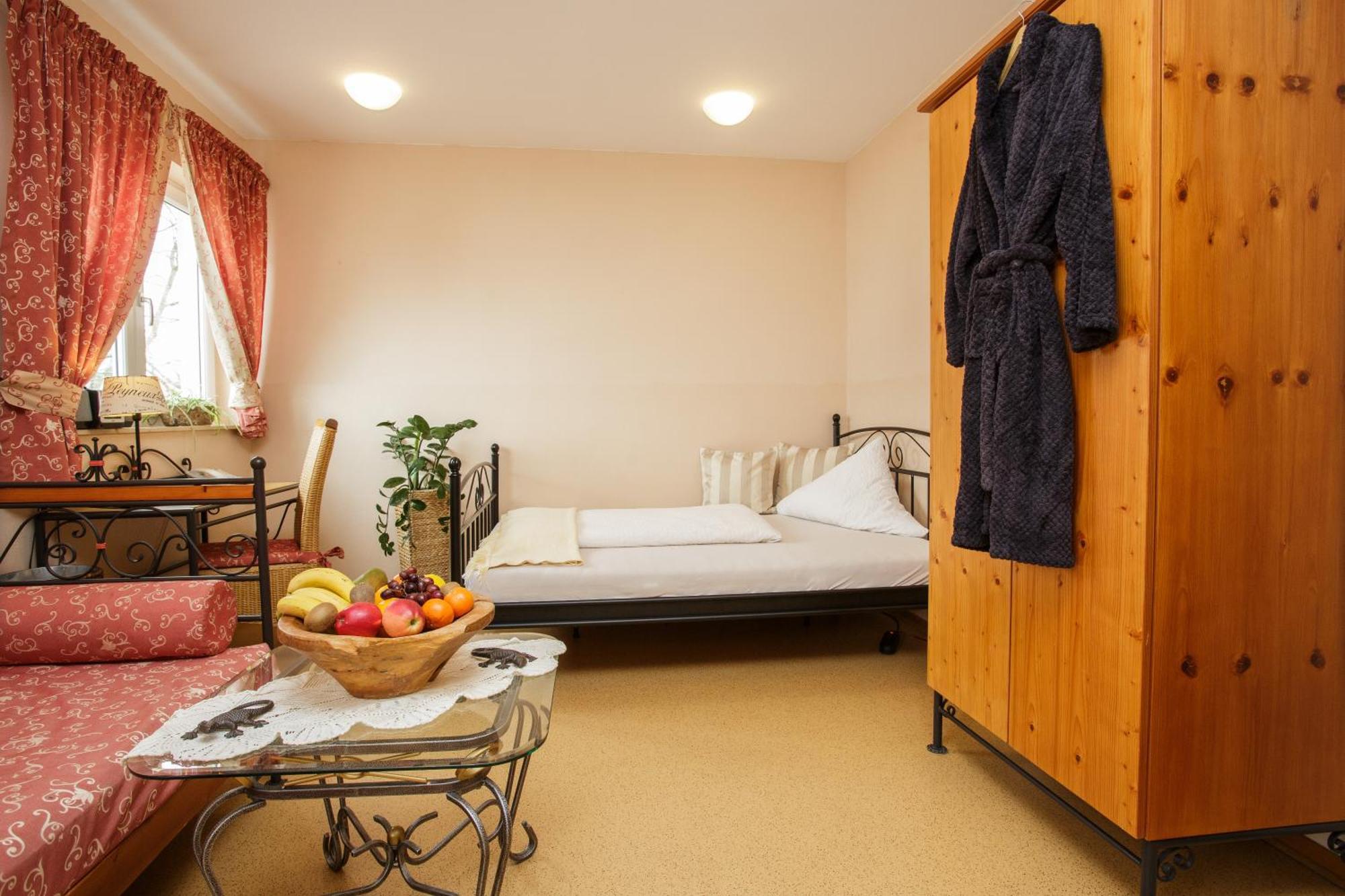 Mediterran Hotel Juwel Karlstein am Main Eksteriør bilde