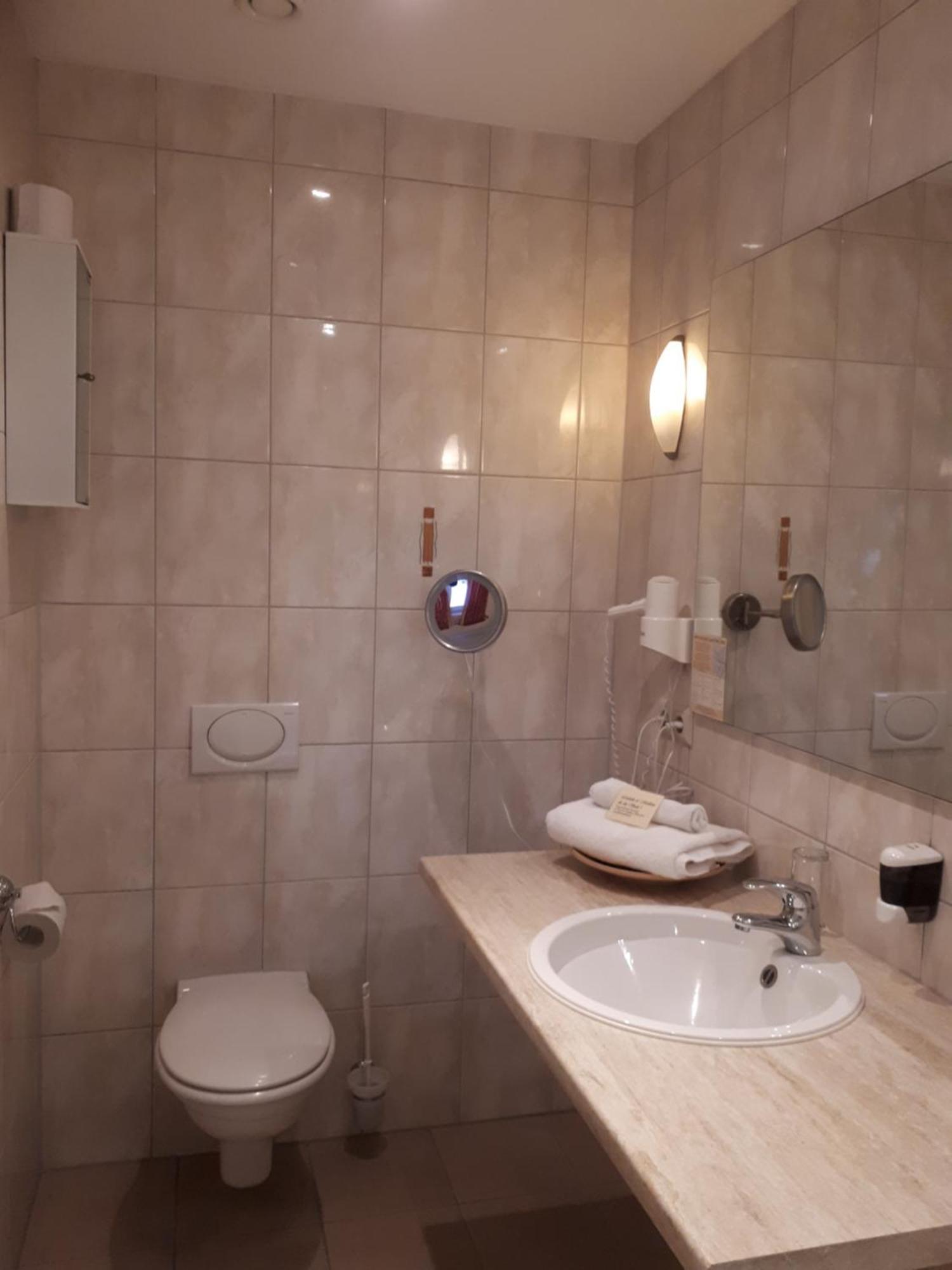 Mediterran Hotel Juwel Karlstein am Main Eksteriør bilde