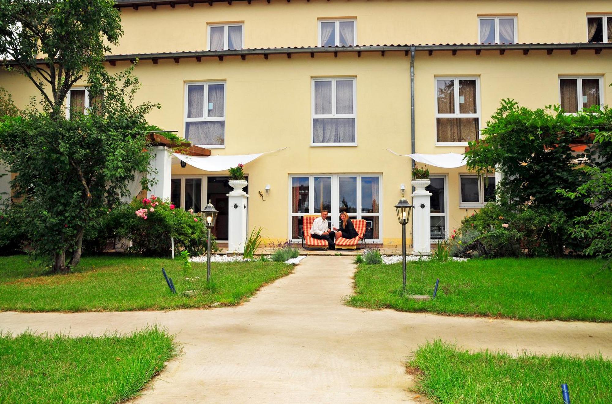 Mediterran Hotel Juwel Karlstein am Main Eksteriør bilde
